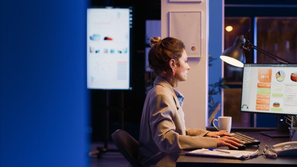 Udział w przetargach IT wymaga nie tylko głębokiej wiedzy technicznej, ale także umiejętności negocjacyjnych oraz strategicznych